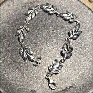 Pretty Leaves Sterling Silver 925 Bracelet 6.5 Inches